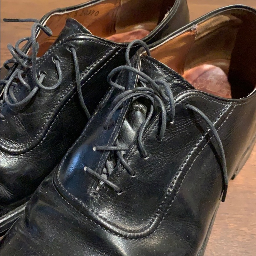 Shoes - Picture 5 of 5